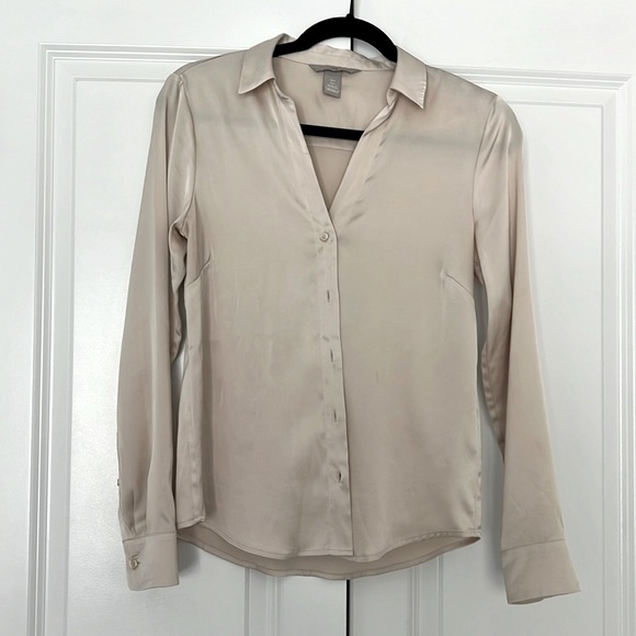 H&M Tops - H&M Satin V-neck Collared Blouse